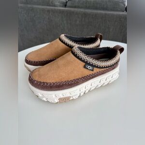 NEW UGG Venture Daze Chestnut Slippers Size 8 Fast Shipping